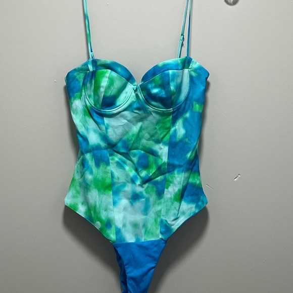 Zara bodysuit - Picture 2 of 8